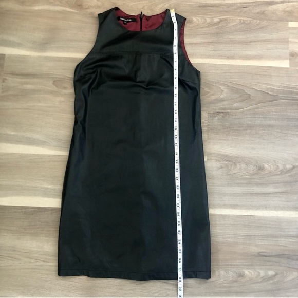 🇨🇦 Short vegan leather dress - Picture 6 of 10